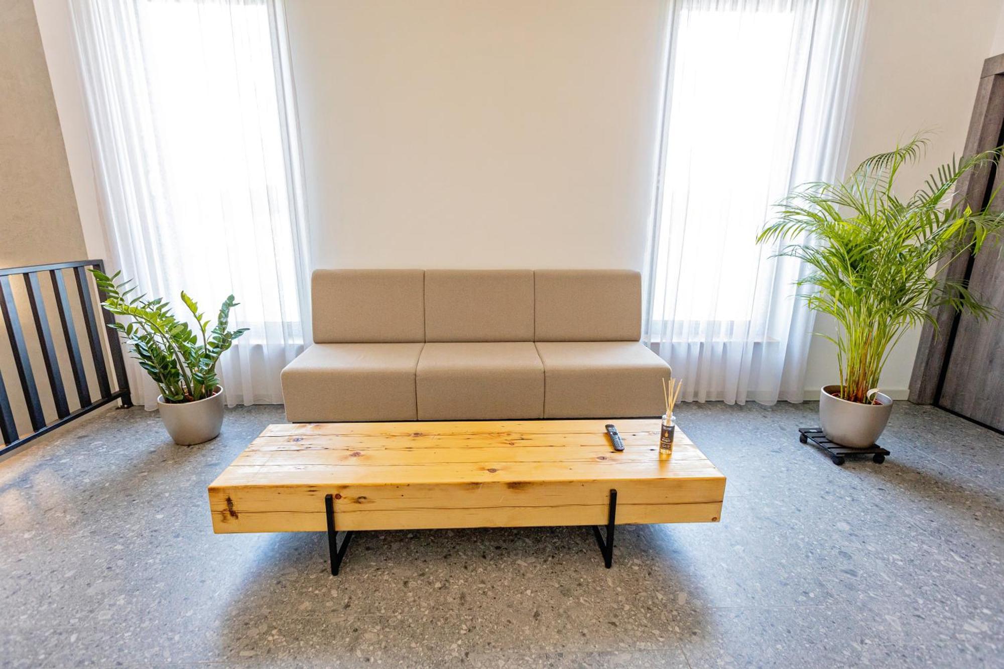 ホテル Complex Acom Băile Felix エクステリア 写真